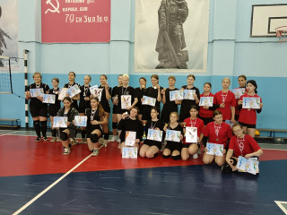 соревнования по волейболу: дух команды и спортивные достижения - фото - 1