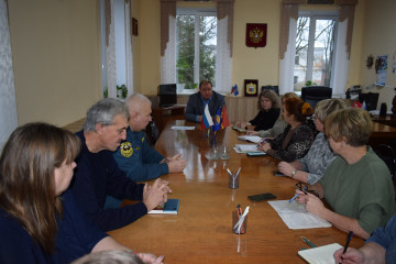 еженедельное рабочее совещание - фото - 1