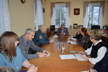 еженедельное рабочее совещание - фото - 1