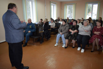 глава Глинковского округа Евгений Кожухов провел «открытый микрофон» - фото - 1