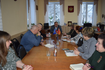 еженедельное рабочее совещание - фото - 1