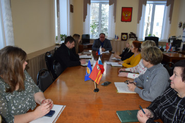 еженедельное рабочее совещание - фото - 1