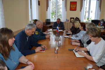 еженедельное рабочее совещание - фото - 1