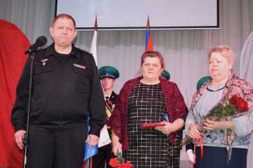 родственникам Александра Худолеева вручили Ордена Мужества (посмертно) - фото - 1