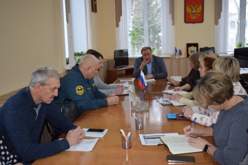 еженедельное рабочее совещание - фото - 1