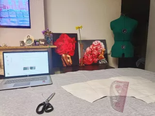 своё дело своими руками: как грант «Первый старт» помог открыть ателье в Глинковском муниципальном округе - фото - 1