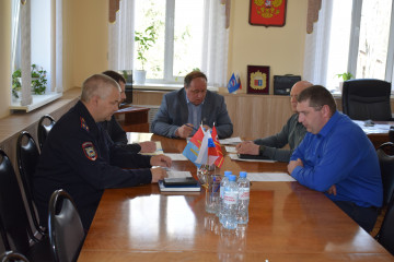 обсудили охрану общественного порядка - фото - 1